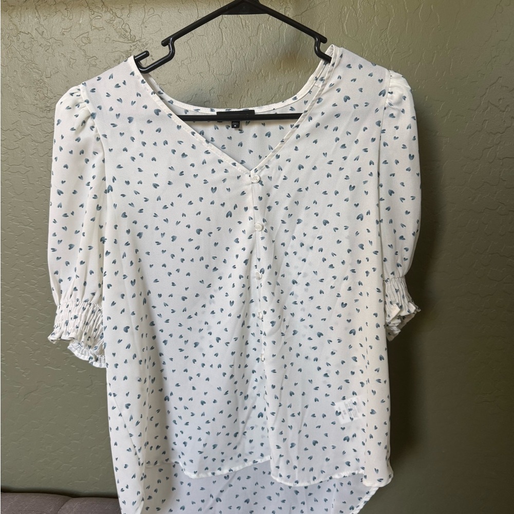 Women's White and Blue Patterned Top